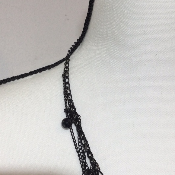 Black Multi-chain Beaded Necklace - Picture 4 of 10